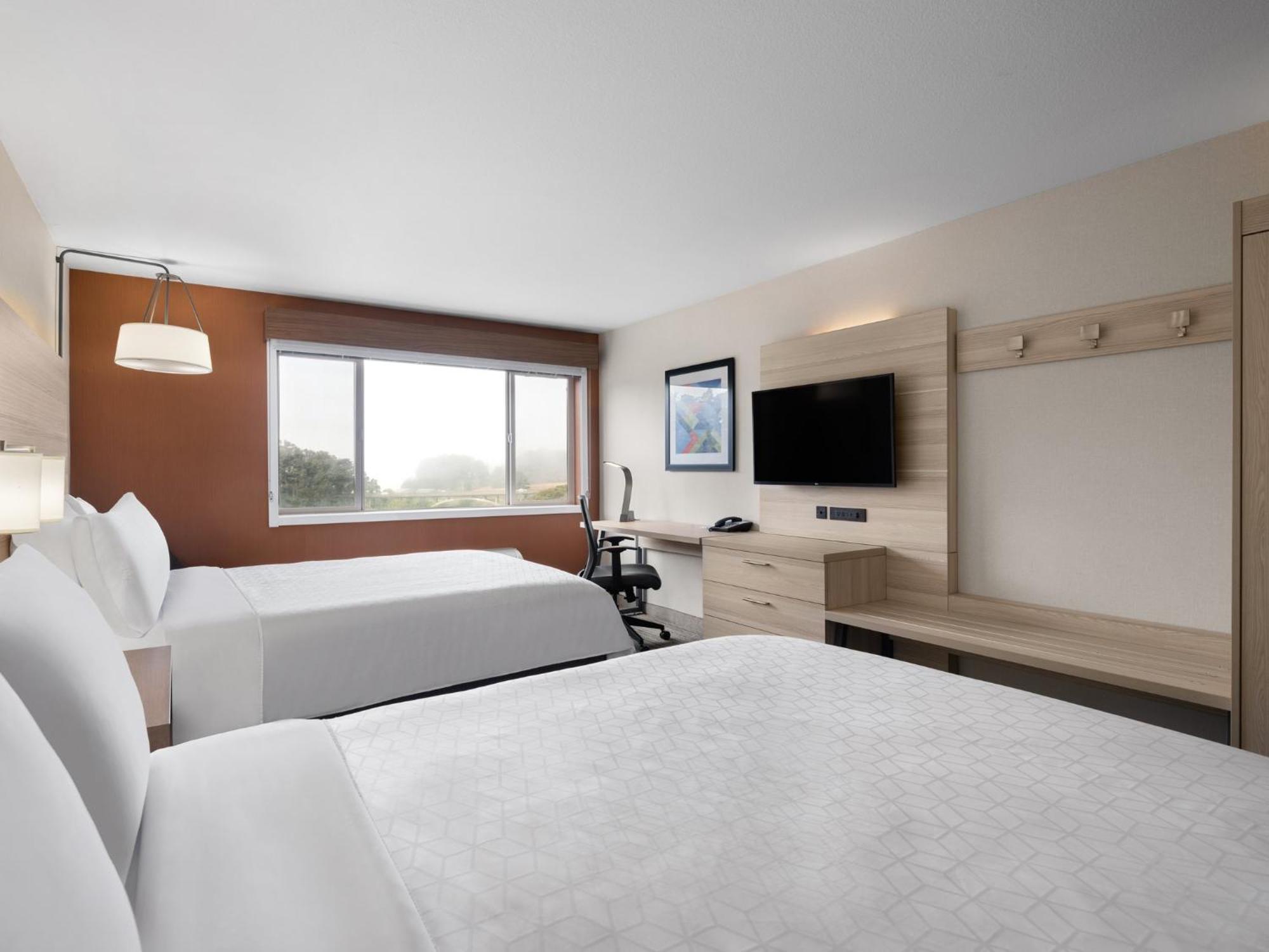 Holiday Inn Express Fort Bragg By Ihg Exterior foto