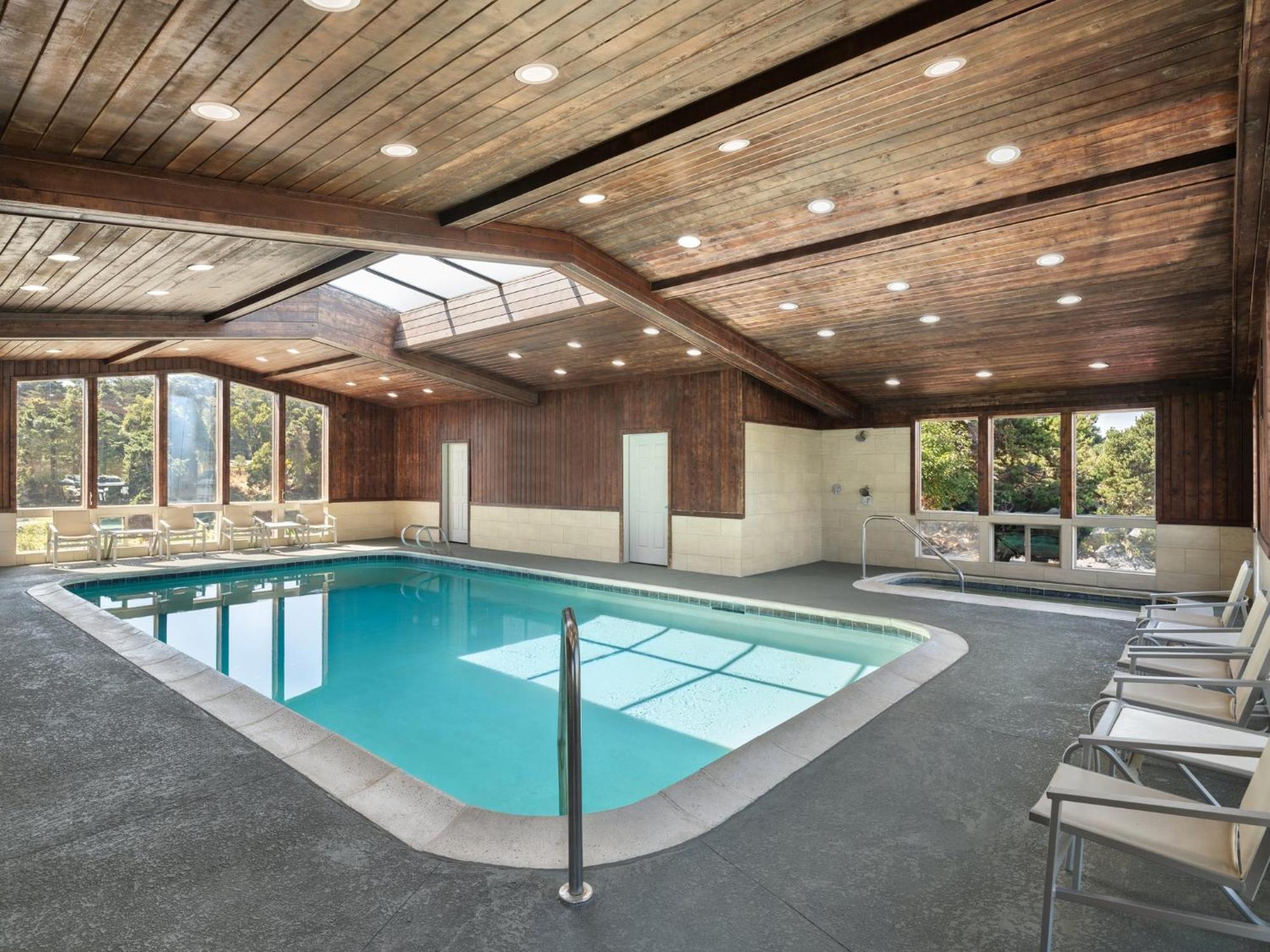 Holiday Inn Express Fort Bragg By Ihg Exterior foto